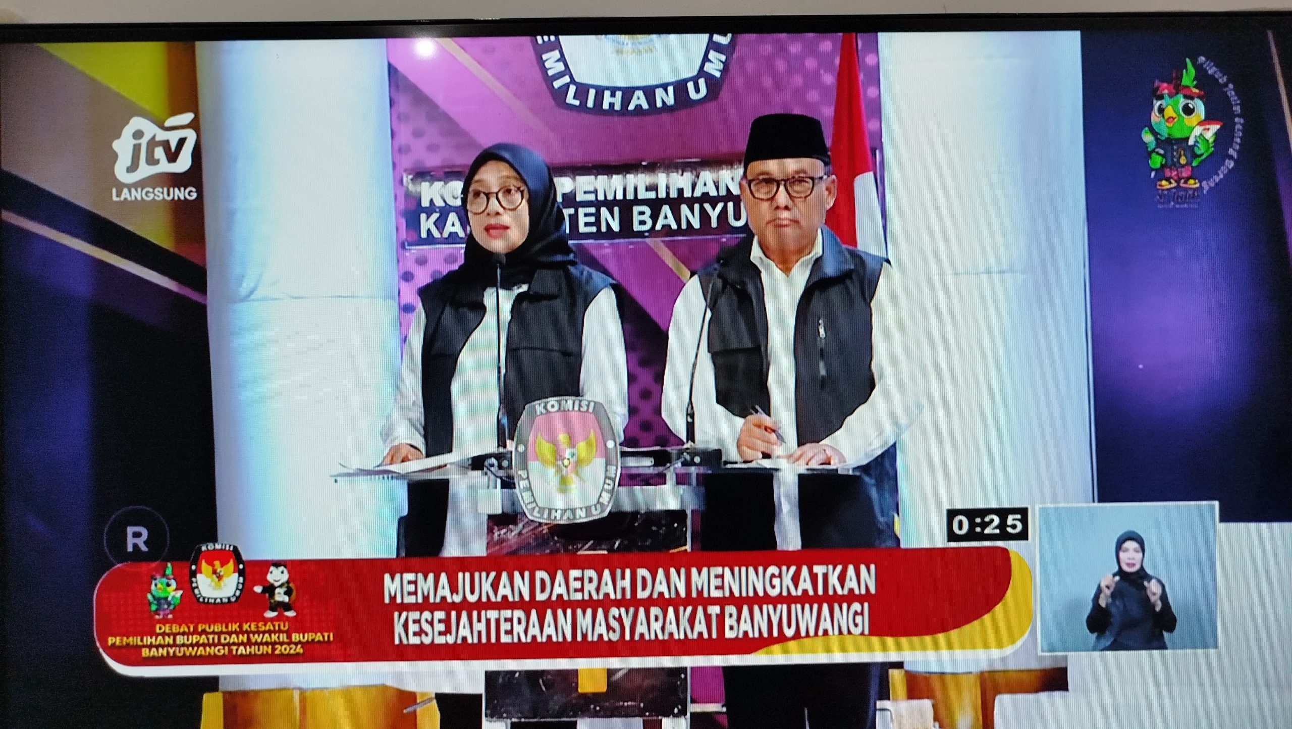 Warga Banyuwangi Makin Yakin Pilih Ipuk Fiestiandani Usai Debat