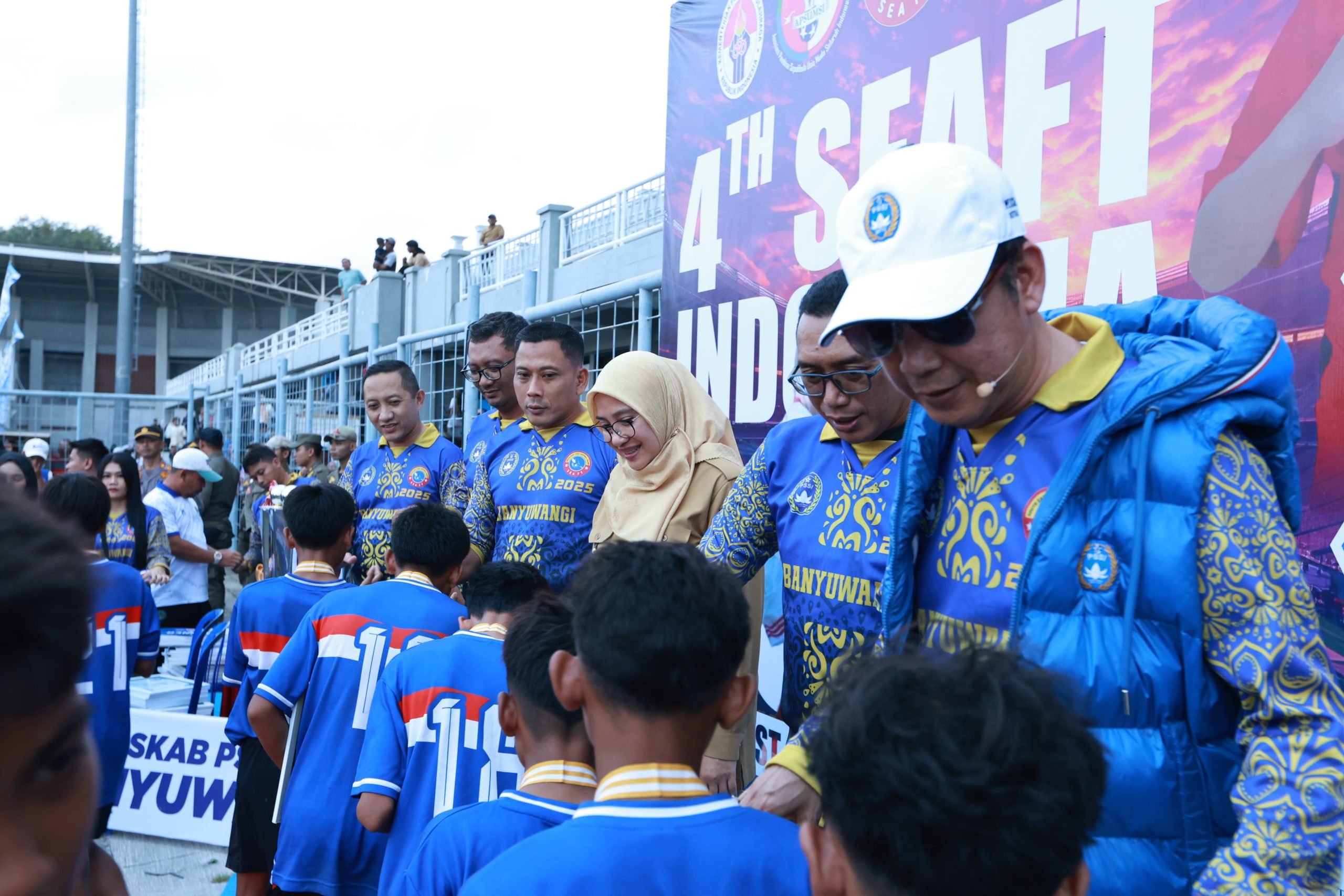 Ketua DPRD Banyuwangi, I Made Cahyana Negara, menyatakan dukungan penuh terhadap penyelenggaraan Kejuaraan Sepak Bola Usia Dini SEAFT Indonesia 2025
